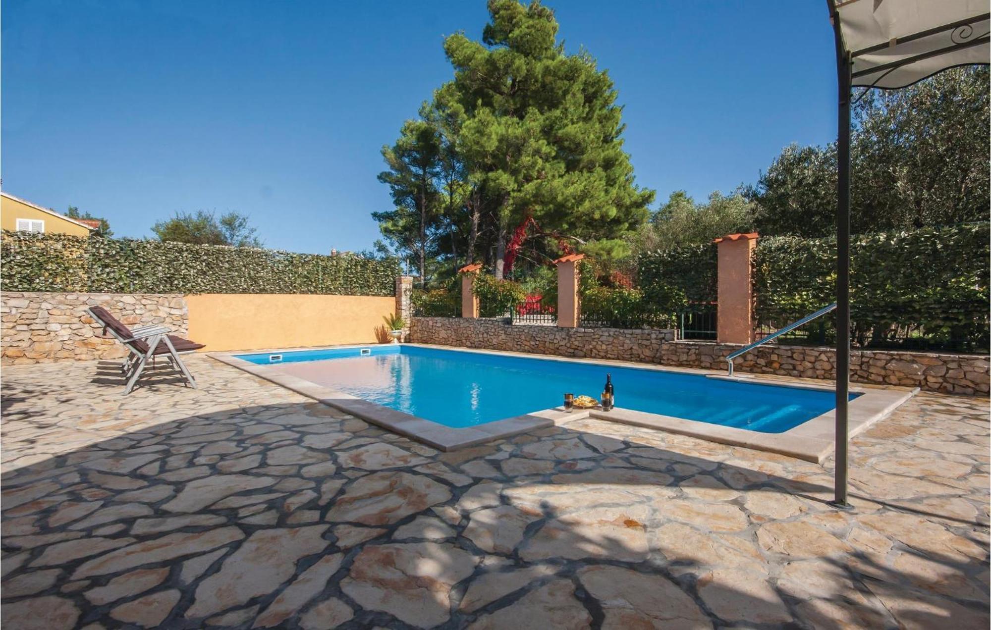 Awesome Apartment In Jadrija With Wifi Exterior photo