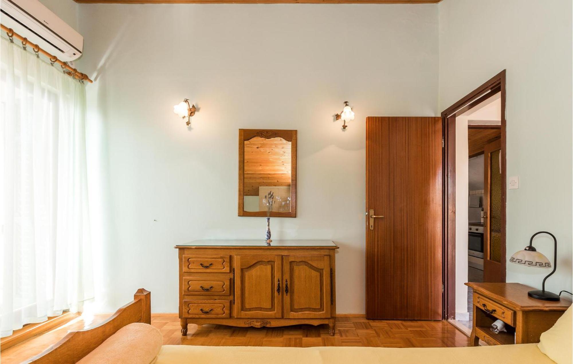 Awesome Apartment In Jadrija With Wifi Exterior photo